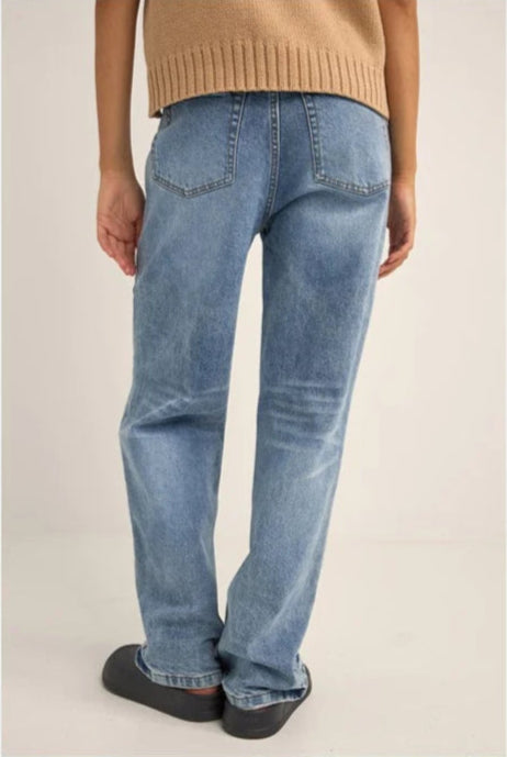 Beyond Relaxed Leg Jean