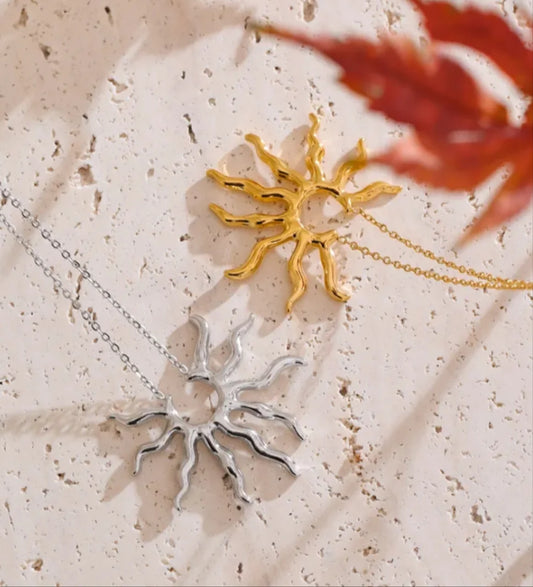 Sunset Pendant Necklace - Silver