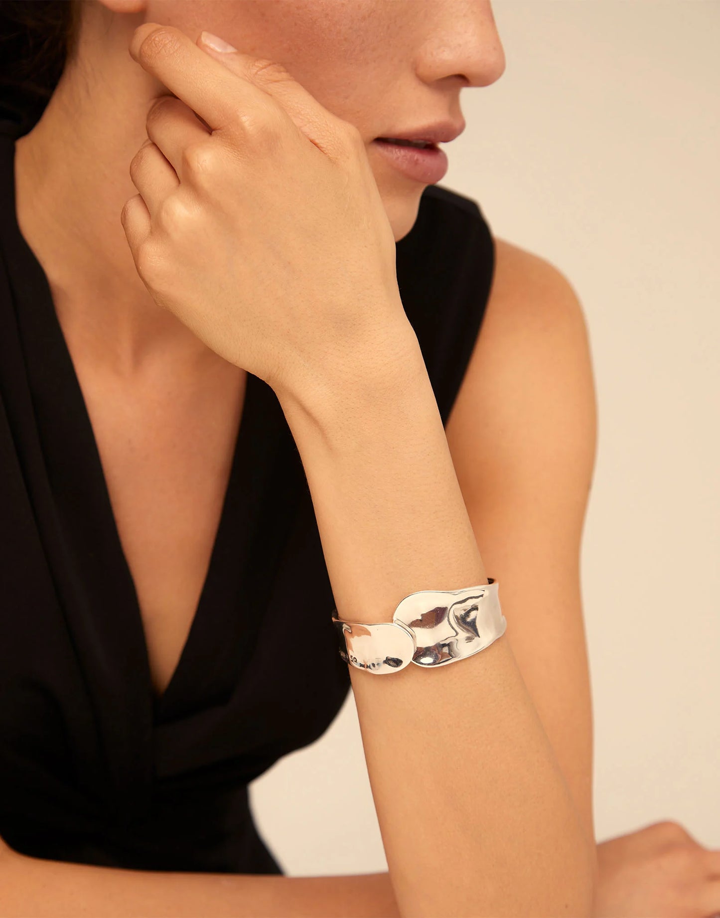 Waves Shaped Bangle Bracelet