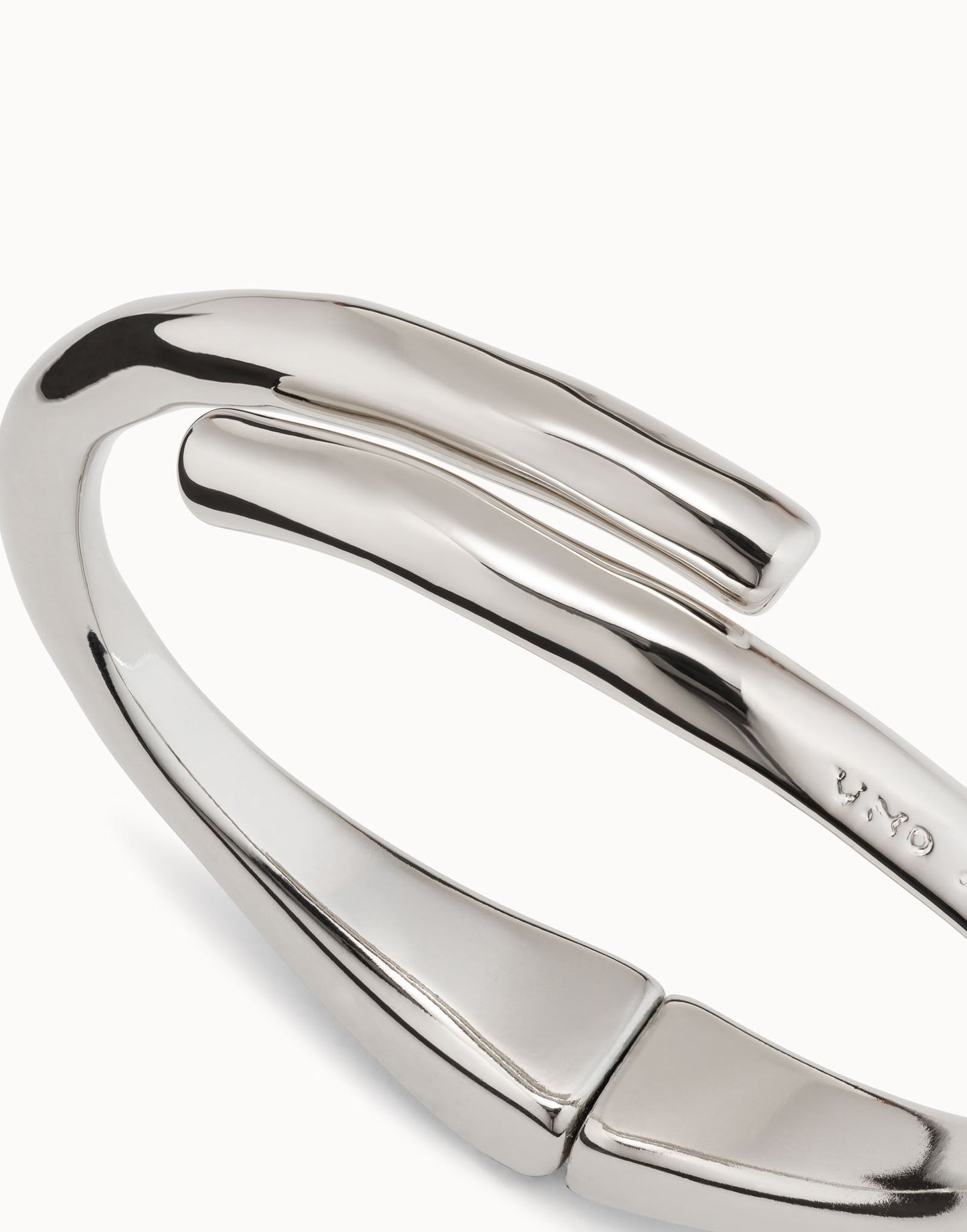 Tubular Shaped Bangle Bracelet - Silver