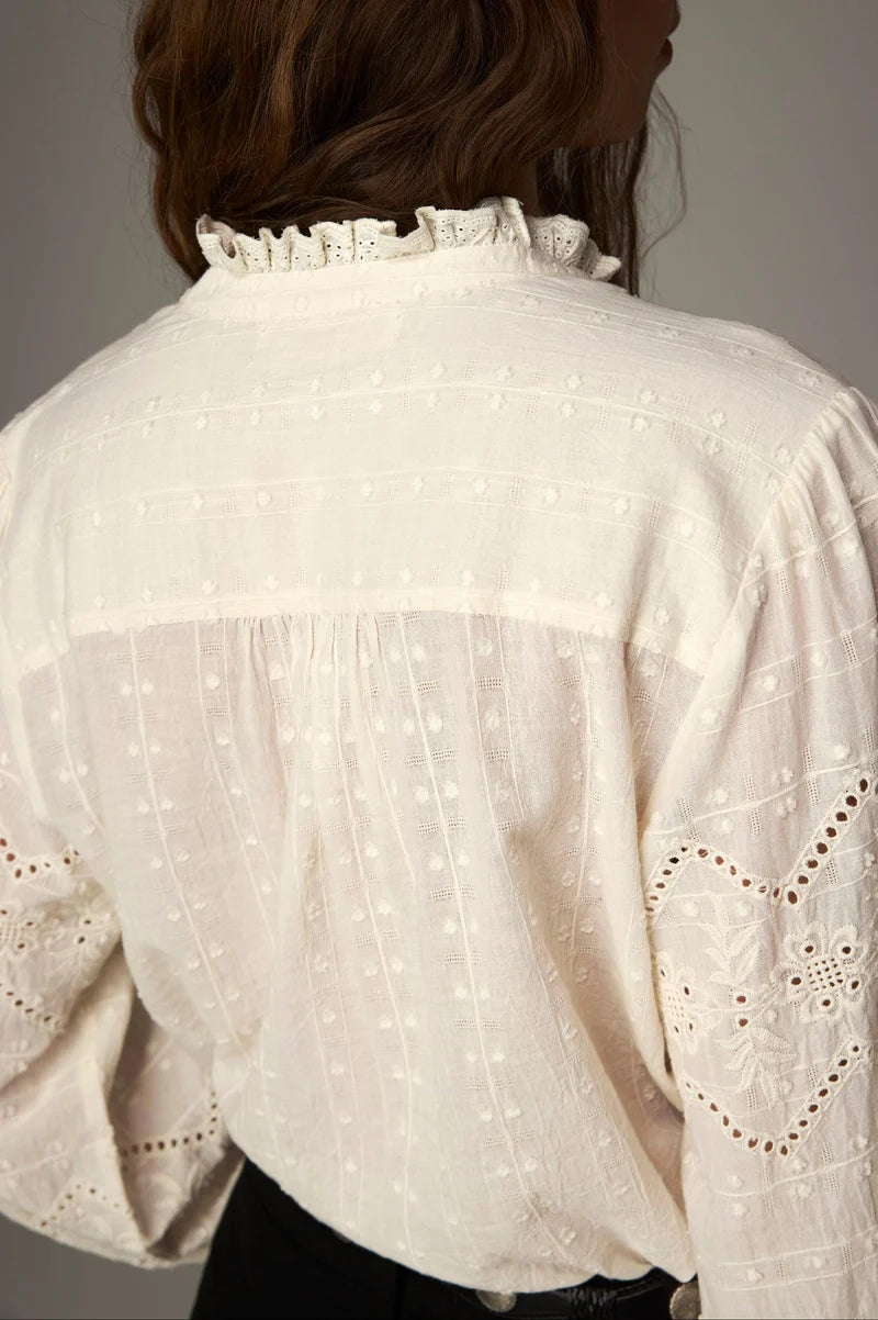 Renata Blouse Chantilly