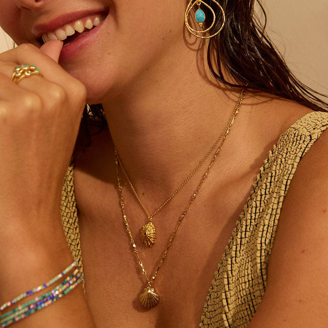 Estepona Gold Shell Pendant Necklace