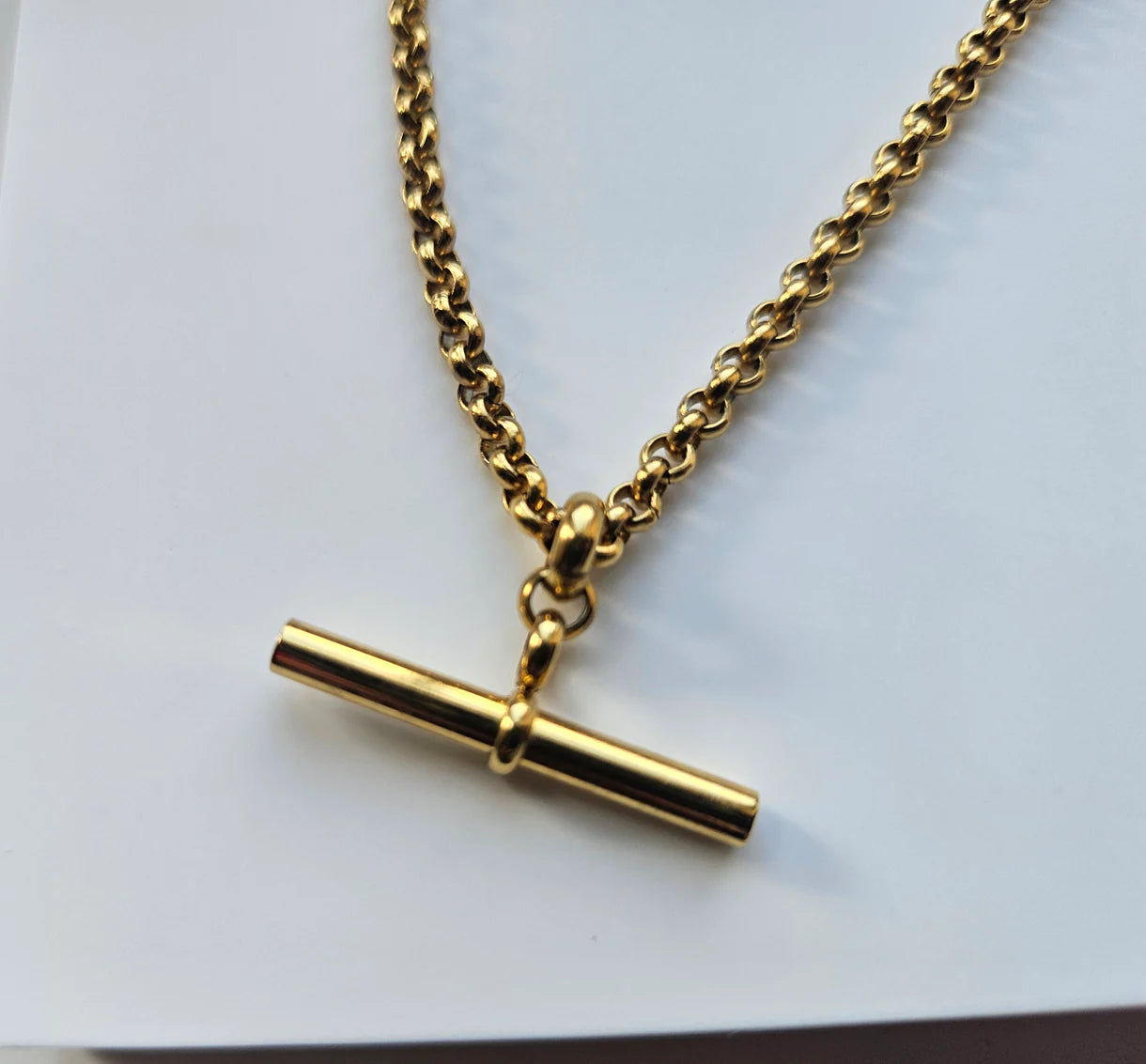 Gold T Bar Pendant Bracelet