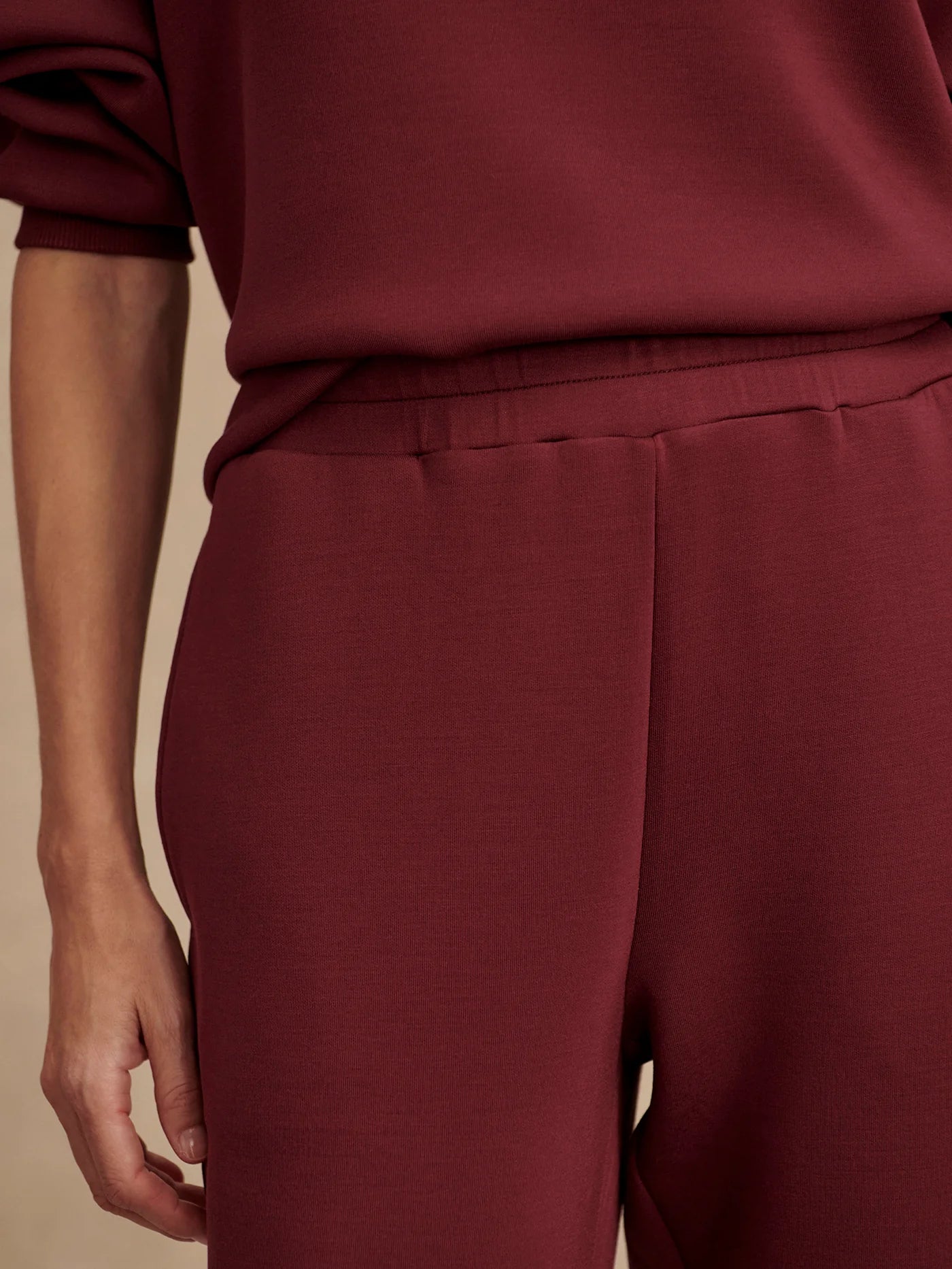 The Slim Cuff Pant 27.5" - New Maroon