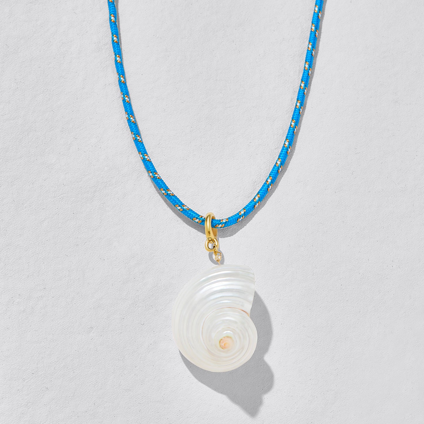 Spirali Shell Charm