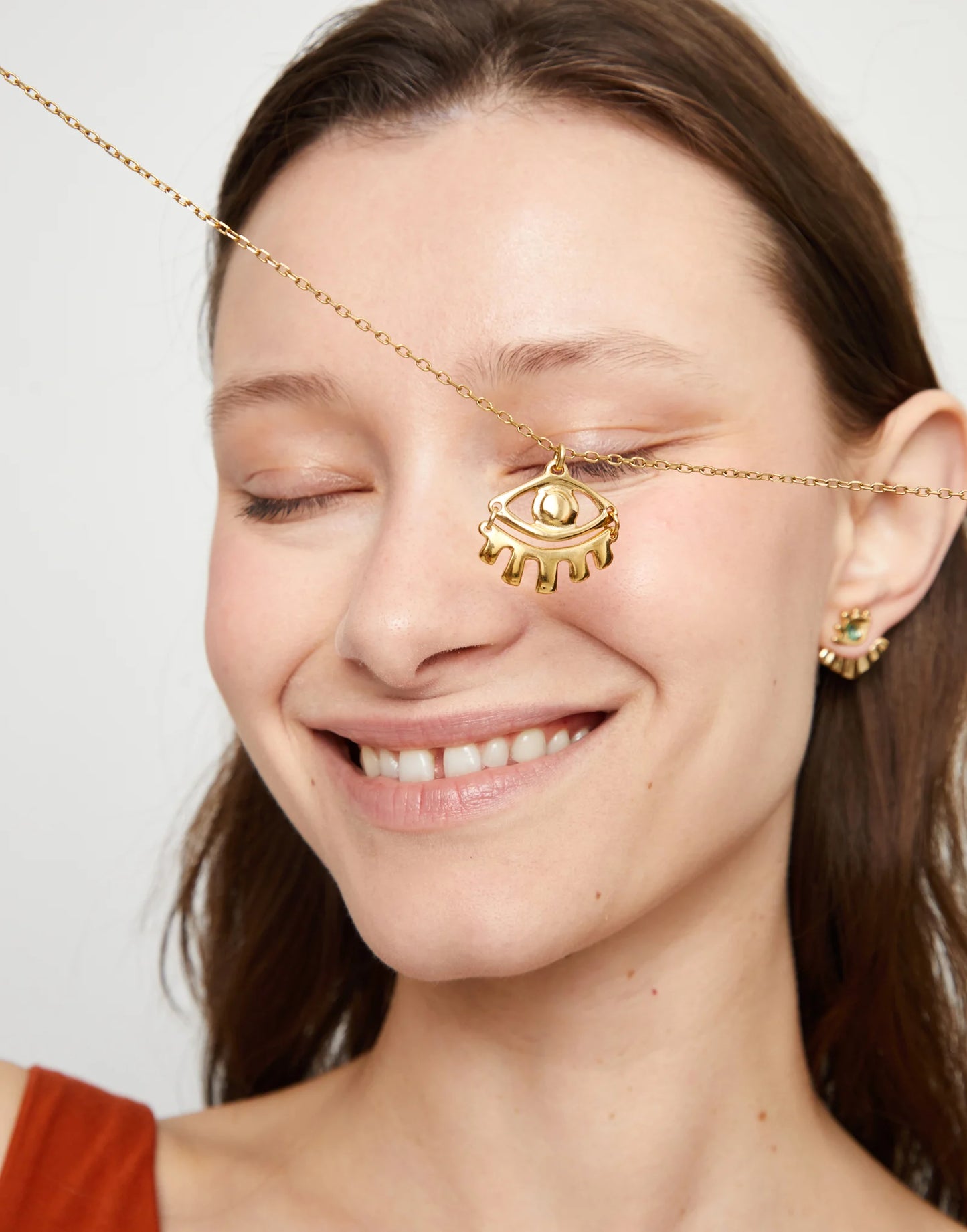 Short Pendant Chain Necklace With Small Eye - Gold