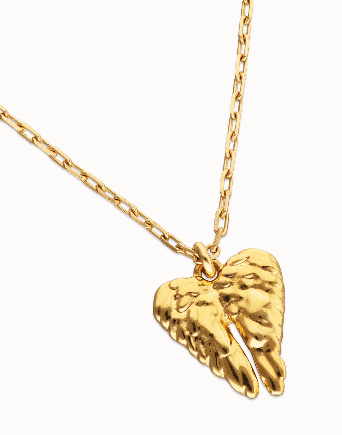 Short Necklace With Wing Detail - Gold