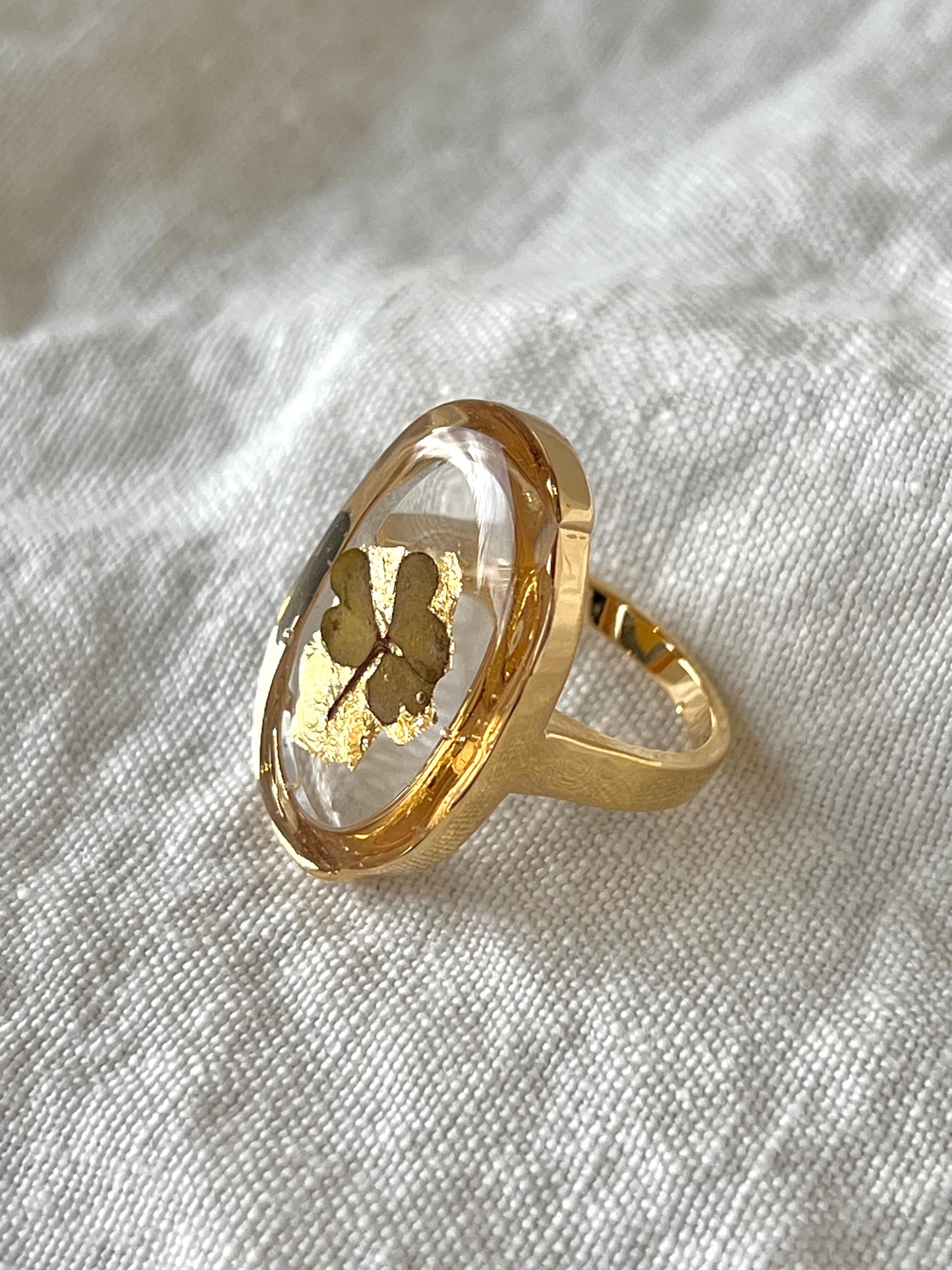 Clover Ring