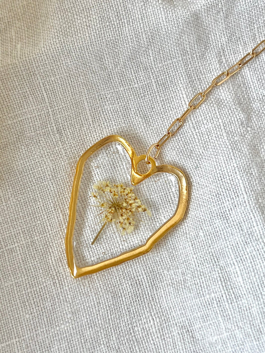 Love Necklace - Carrot Flower