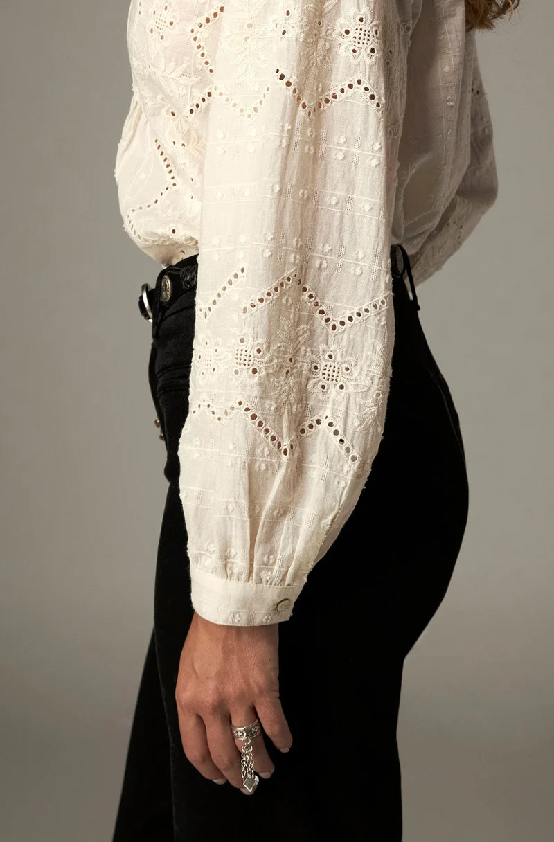 Renata Blouse Chantilly