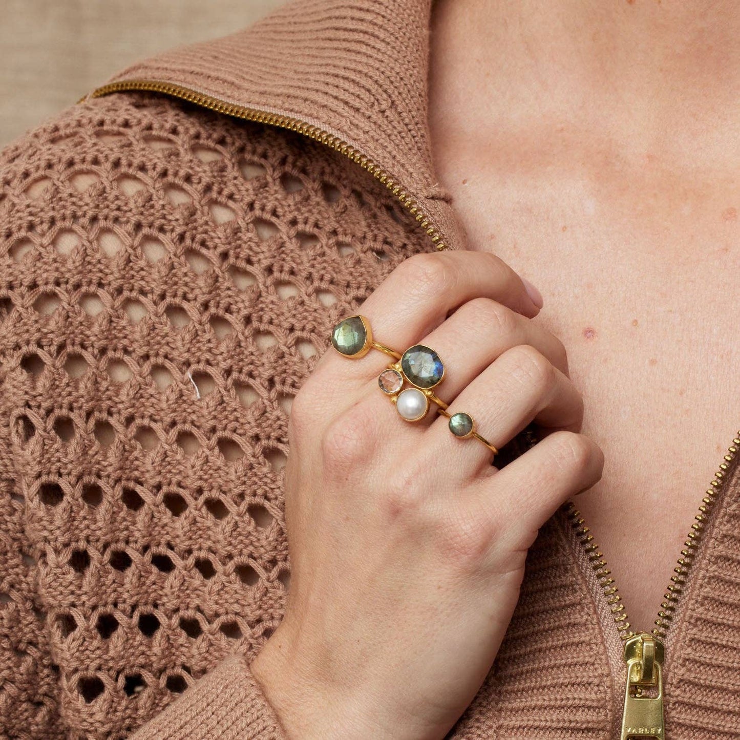 Florence Ring Grey & Pearl