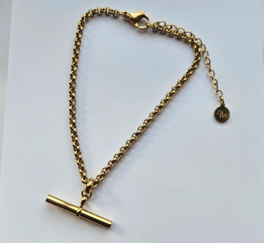 Gold T Bar Pendant Bracelet